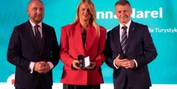 Anna Narel odznaka „Za zasługi dla Turystyki”