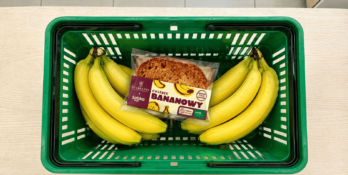 chlebek bananowy żabka