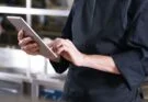 Podwójna presja regulacyjna w gastronomii. Nowe przepisy unijne wymuszą cyfryzację kolejnych procesów w HoReCa?